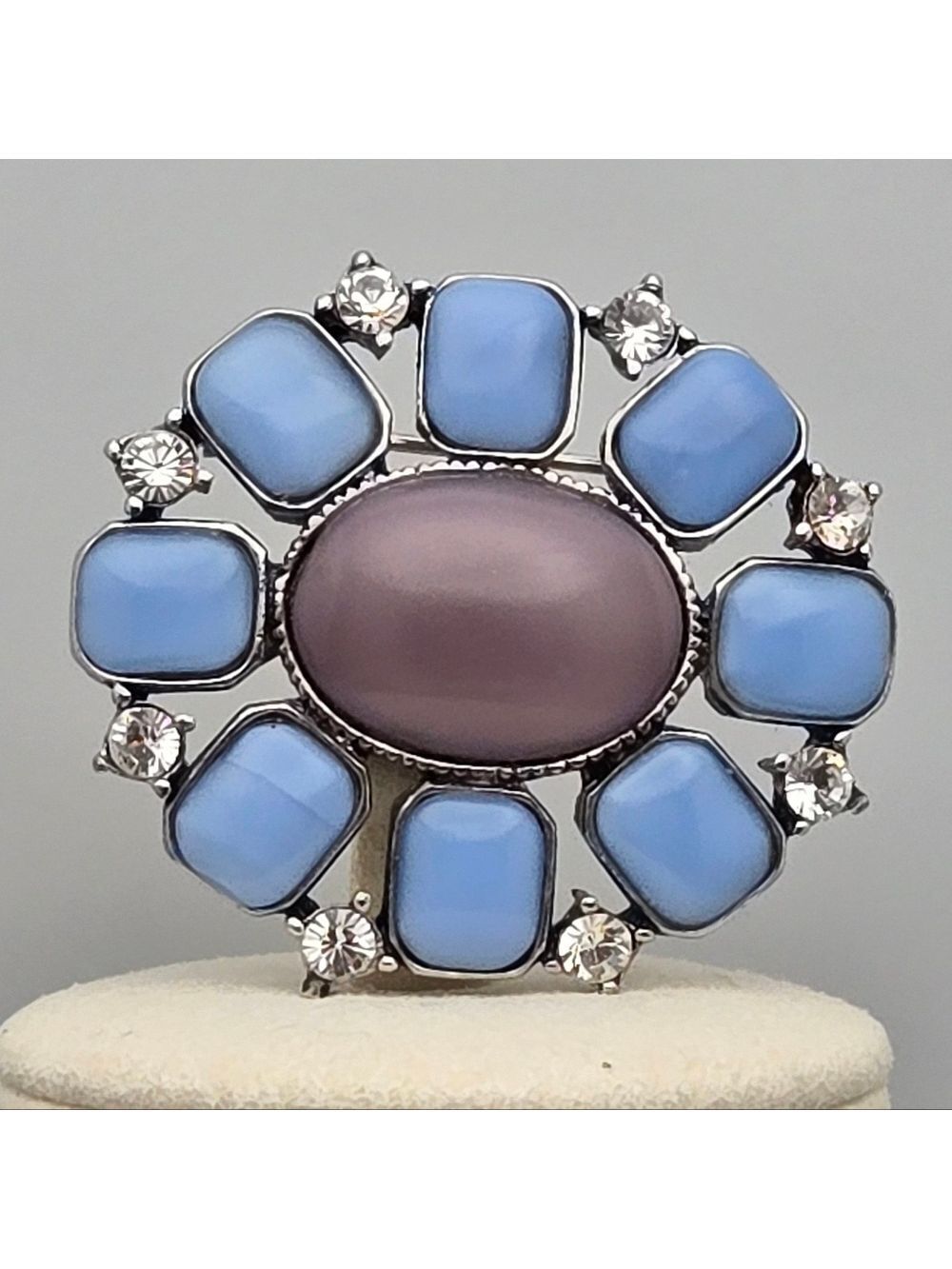 Liz Claiborne Vintage Oval Brooch Blue Plum Cabochon Rhinestone Pin
